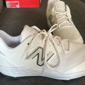New Balance White Baseball Cleats